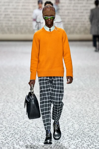 Look 34